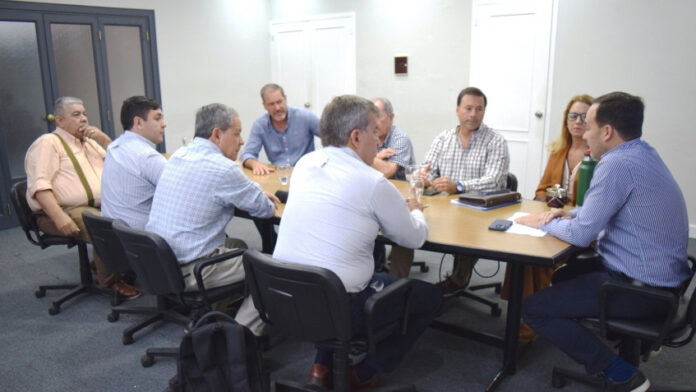 reunion_de_intendente_con_empresarios_locale