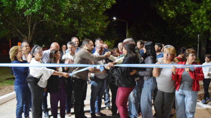 inauguracion_calle_del_barrio_marincovich