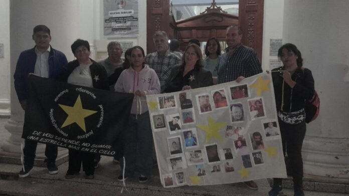 misa_estrellas_amarrill