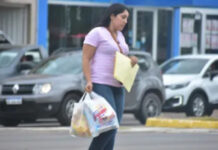 Casi la mitad de los correntinos registra al menos una deuda
