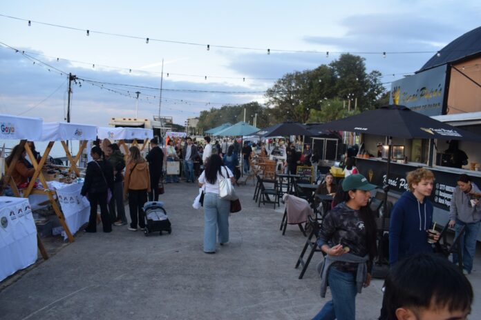 Patio Cultural, Gastronomico y de Emprendedores Danza y Musica 14