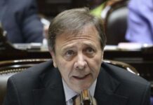 Zago adelantó que su bloque dará quórum en la interpelación de Adorni y se refirió a su continuidad: “Antes del 23 cae”