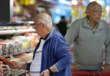 Cuánto aumentarán las jubilaciones, la AUH y otras asignaciones en agosto