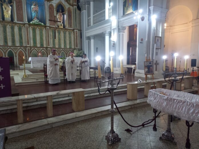 misa muerte padre tomas