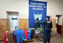 Policías de Goya demoraron a un hombre y secuestraron prendas de vestir con etiquetas colocadas