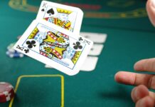 Las diferencias entre jugar por entretenimiento y participar en una competencia de póker