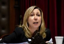 Myriam Bregman llamó a movilizarse “para rechazar todo el nefasto DNU 70/23″