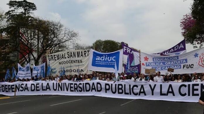 marcha universitaria