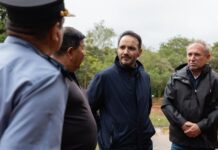 EMERGENCIA HÍDRICA: El Gobernador recorre las zonas afectadas por las inundaciones y coordina la asistencia a las familias