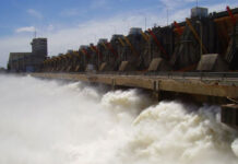 La represa Yacyretá suspende las visitas por la crecida del Paraná